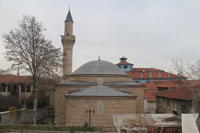 Saray Camii
