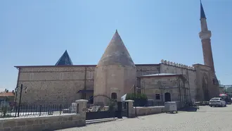 مسجد أشرف أوغلي