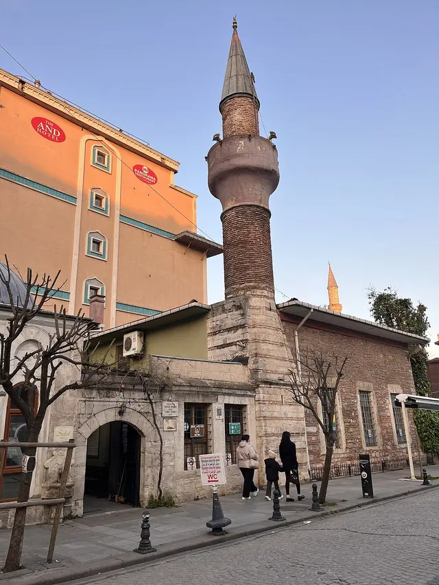 Yerebatan Üskübi İbrahim Ağa Camii