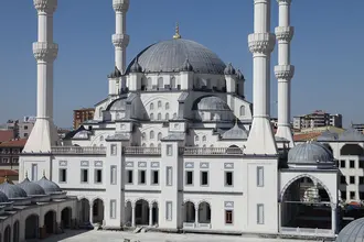 Nur Camii