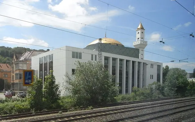 Yunus Emre Camii