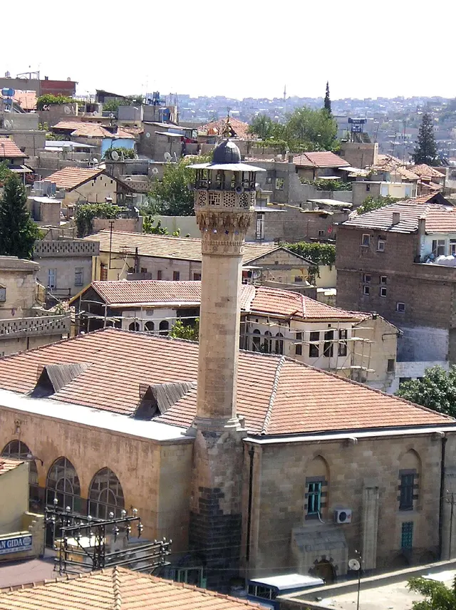 Tahtani Cami