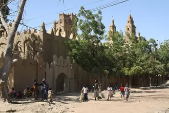 مسجد نيونو الكبير