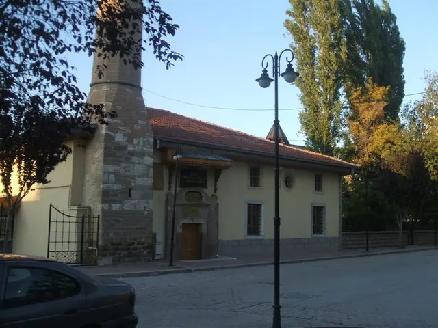 Şeyh Sadrettin Konevi Camii