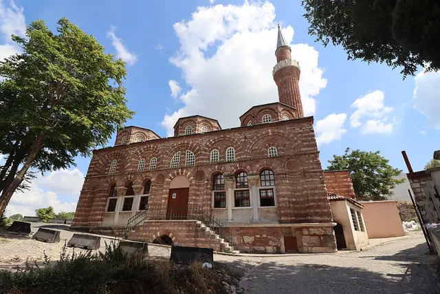 مسجد كنيسة فيفا