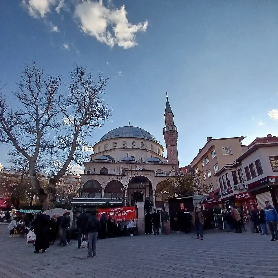 Şehreküstü Cami