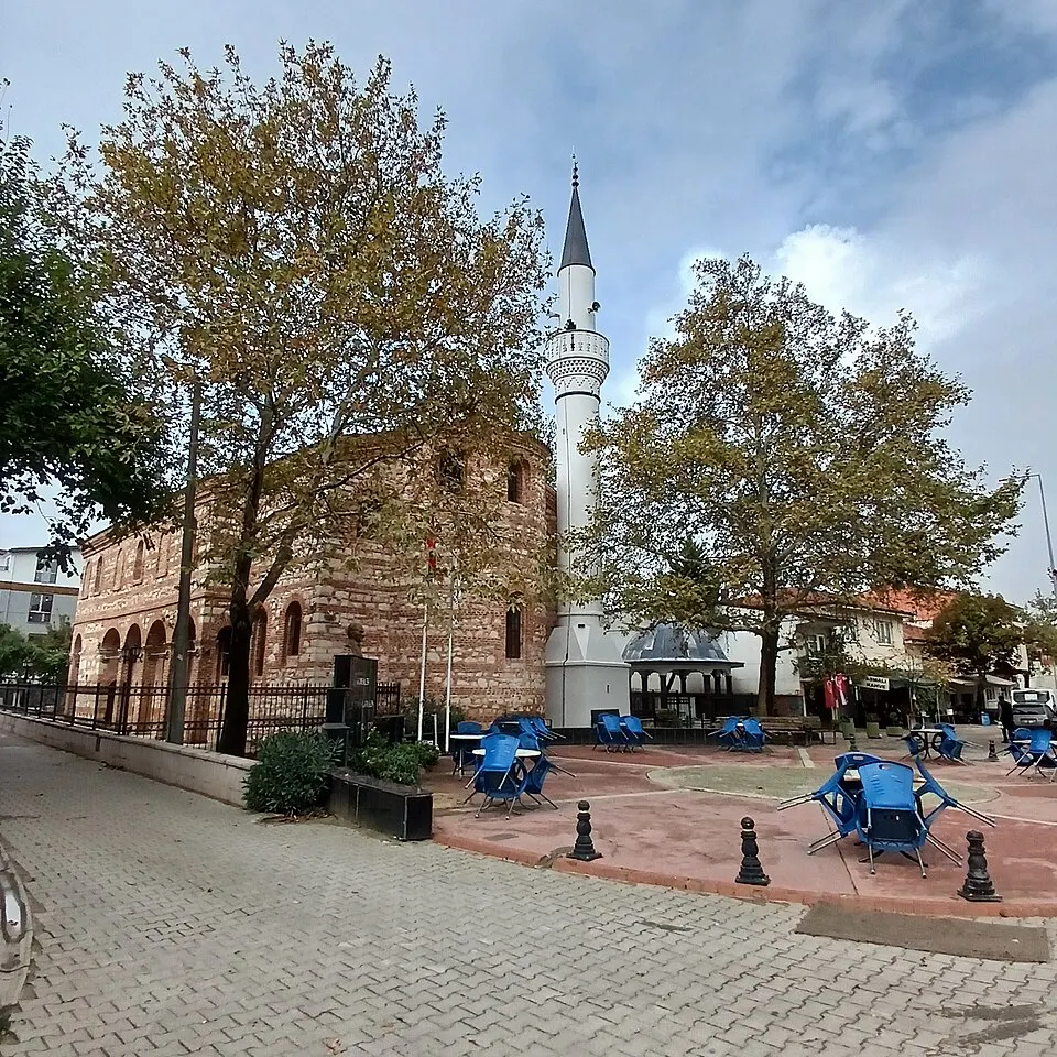 Özlüce Church