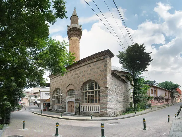 Nalbantoğlu Cami
