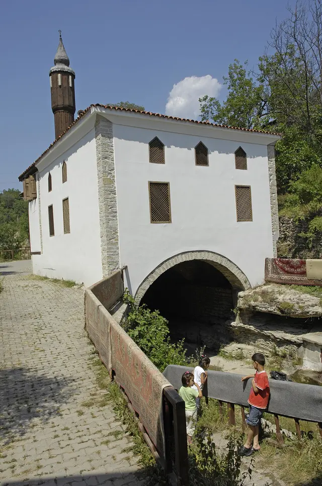 Lütfiye Camii