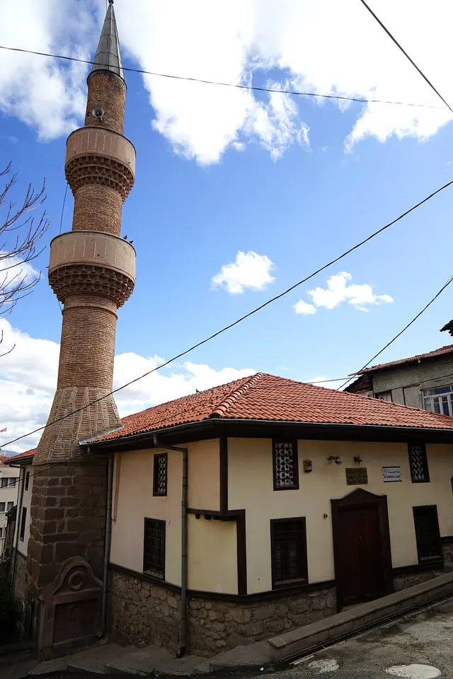 İki Şerefeli Mosque